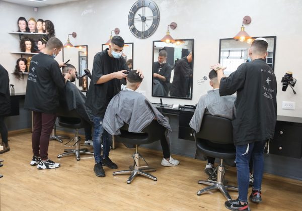 מספרה קהילתית וחברתית
